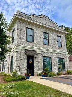 /international/us/1021-gluckstadt-road-gluckstadt-ms-110102467419/