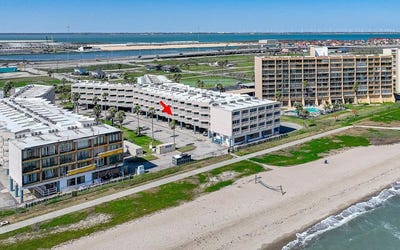 /international/us/3938-surfside-blve-corpus-christi-tx-110100033284/