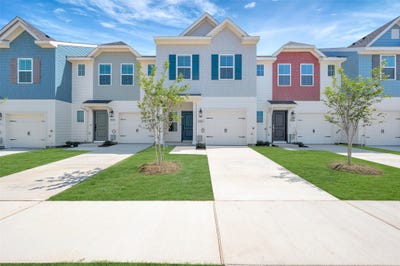 /international/us/9404-mill-street-providence-village-tx-110107745152/