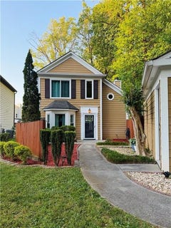 /international/us/1646-esquire-place-norcross-ga-110107693750/