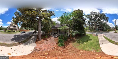 /international/us/417-central-place-valdosta-ga-110107603381/