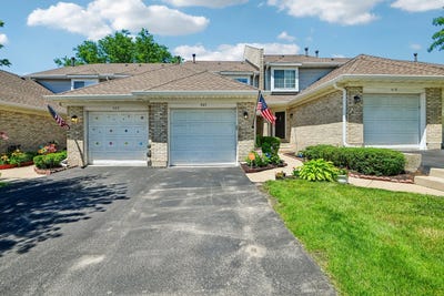 /international/us/421-lakeview-circle-bolingbrook-il-110109040151/