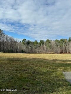 /international/us/churchill-st-pittsfield-ma-110103575622/
