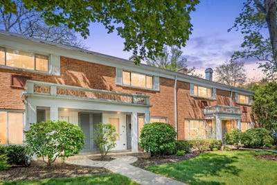 /international/us/1534-palmgren-drive-glenview-il-110108345835/