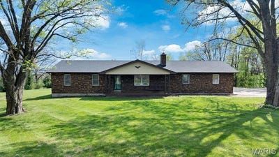 /international/us/2246-e-highway-47-winfield-mo-110107389897/
