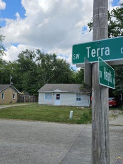 /international/us/200-sw-terra-dr-topeka-ks-110101024761/