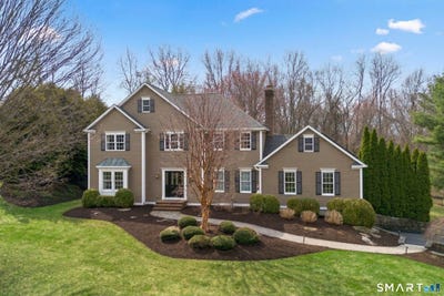 /international/us/16-shadowood-lane-trumbull-ct-110107198665/
