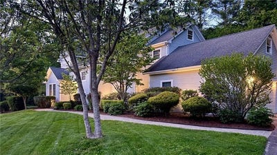/international/us/15-shadow-ridge-drive-richmond-ri-110101237042/?lang=en
