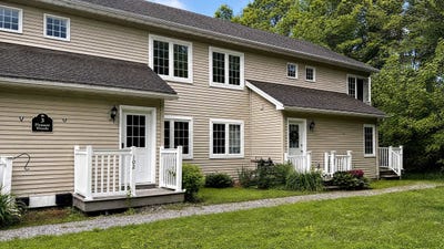/international/us/3-pleasant-woods-road-fairfax-vt-110108734511/
