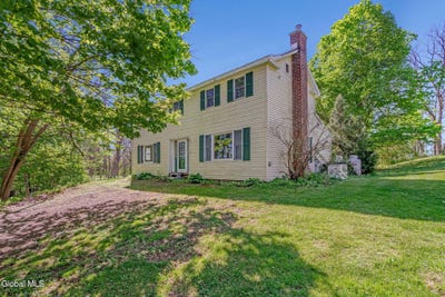 /international/us/533-new-baltimore-road-west-coxsackie-ny-110107926998/