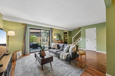 /international/us/2411-unity-avenue-n-golden-valley-mn-110109513841/