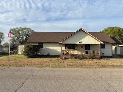 /international/us/223-w-10th-st-cherokee-ok-110106770280/