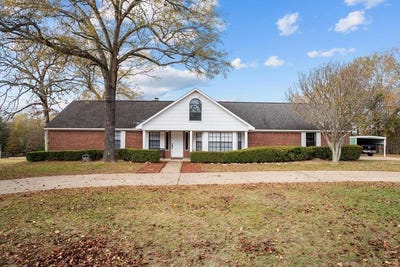 /international/us/533-creekwood-drive-crockett-tx-110104414911/