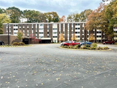 /international/us/3068-kent-road-stow-oh-110103342887/