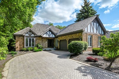 /international/us/68-berkshire-court-burr-ridge-il-110108145226/