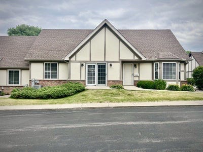 /international/us/1820-willow-circle-drive-crest-hill-il-110108917022/