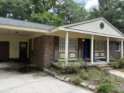 /international/us/1455-village-road-charleston-sc-110108476827/