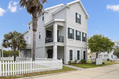 /international/us/10-chapel-hill-road-bay-saint-louis-ms-110107512146/