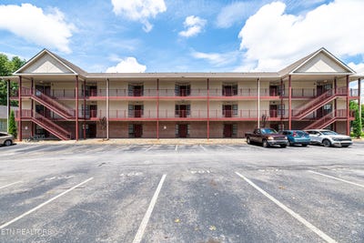 /international/us/2201-franklin-station-way-knoxville-tn-110108336757/
