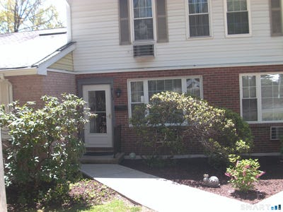 /international/us/122-queens-road-torrington-ct-110108121792/