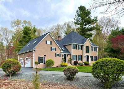 /international/us/40-king-philip-drive-rehoboth-ma-110099975962/
