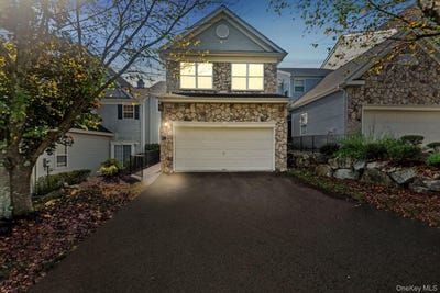 /international/us/38-mulberry-drive-tuxedo-park-ny-110120080102/