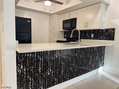 /international/us/2201-e-5th-street-lehigh-acres-fl-110108022275/