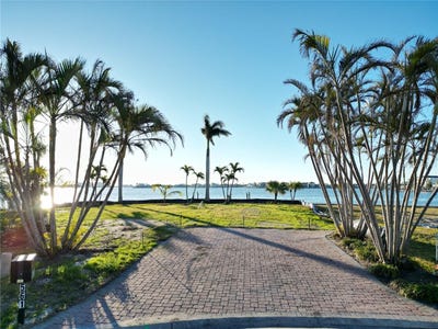 /international/us/561-173rd-avenue-e-north-redington-beach-fl-110096920558/?lang=zh-tw