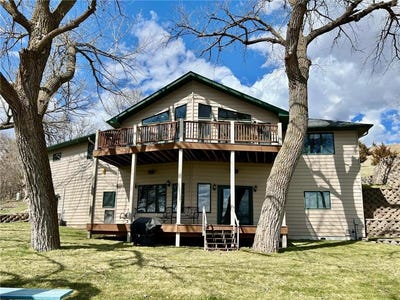 /international/us/79317-355th-street-clinton-mn-110107316457/