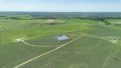 /international/us/dodd-grass-480ac-county-line-road-canadian-tx-110107050164/
