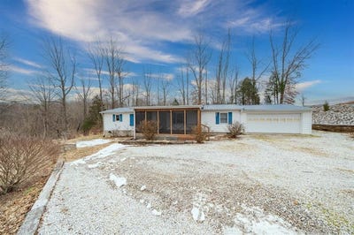 /international/us/5722-hwy-764-whitesville-ky-110105782557/