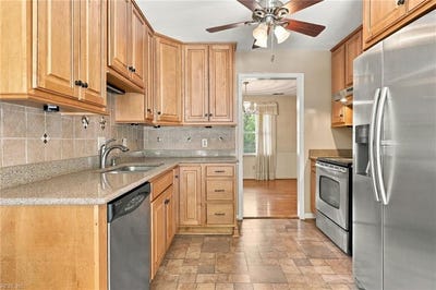 /international/us/1609-macroger-court-virginia-beach-va-110120508019/