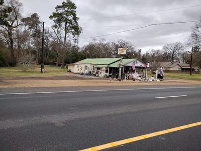 /international/us/17247-highway-59-garrison-tx-110105869491/