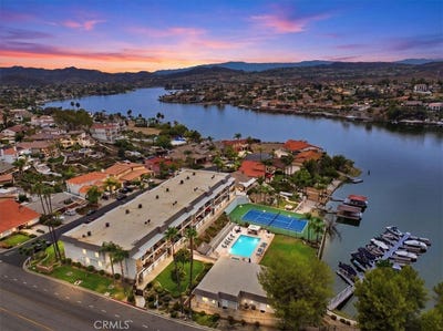 /international/us/22570-bass-place-canyon-lake-ca-110119790009/