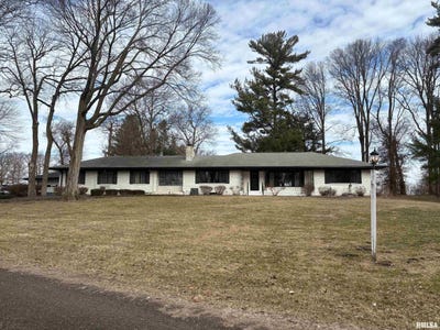 /international/us/2-millwood-manor-jacksonville-il-110106099053/