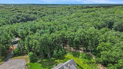 /international/us/6609-knockadoon-drive-rockford-mi-110101257199/
