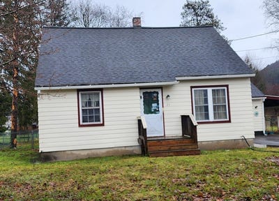 /international/us/25-hopkins-street-unadilla-ny-110104431113/