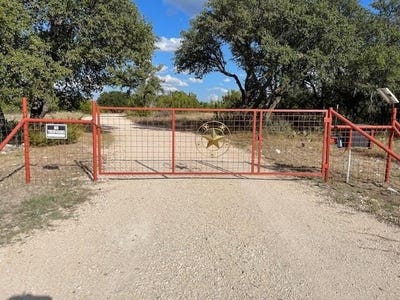 /international/us/22266-chula-vista-road-christoval-tx-110102003447/