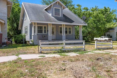 /international/us/825-e-sherman-st-hutchinson-ks-110107954695/