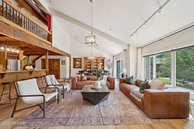 /international/us/1582-deer-valley-drive-park-city-ut-110100729453/