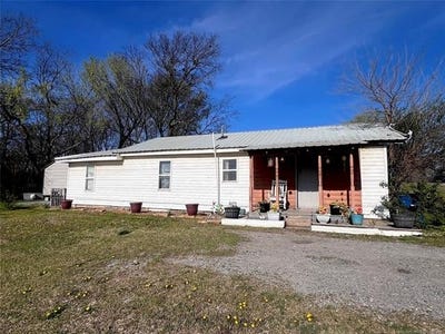 /international/us/31-w-8th-street-kiowa-ok-110107206166/