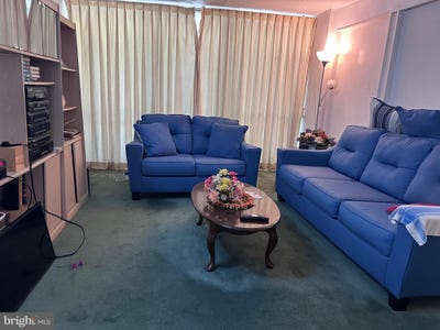 /international/us/7969-riggs-road-hyattsville-md-110101212836/