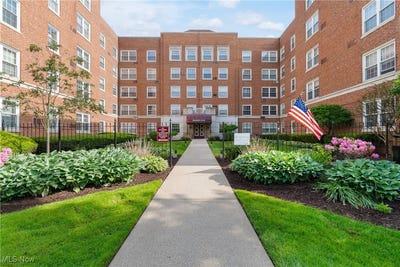 /international/us/19101-van-aken-boulevard-unit-422-shaker-heights-oh-110100019285/