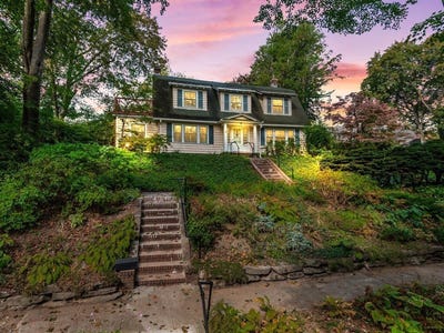 /international/us/8-montvale-worcester-ma-110107855757/