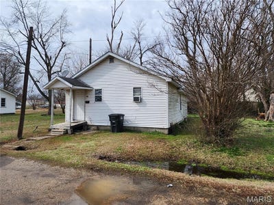 /international/us/110-w-south-street-campbell-mo-110106275946/
