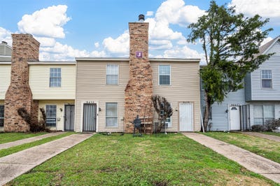 /international/us/9459-olde-village-court-dallas-tx-110108882590/