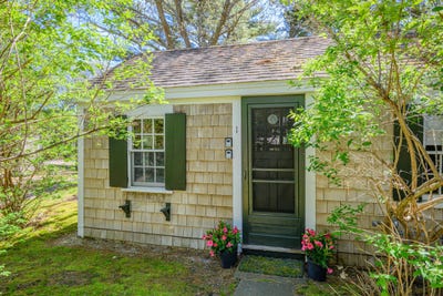 /international/us/1975-state-highway-eastham-ma-110108173697/