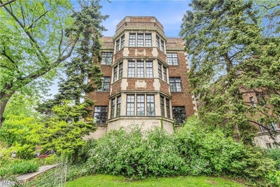 /international/us/2511-overlook-road-cleveland-heights-oh-110107830283/