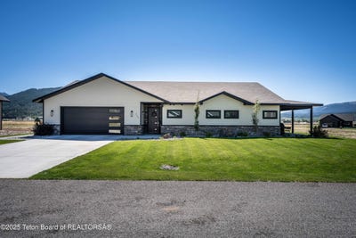 /international/us/225-sweetgrass-trail-alpine-wy-110101152205/?lang=zh-tw