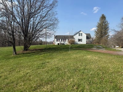 /international/us/4519-grandview-road-beaver-wv-110107543001/